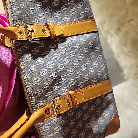 DOONEY & BOURKE LIGHT DENIM PURSE WITH SHORT CROSSBODY STRAP - Picture 5 of 9